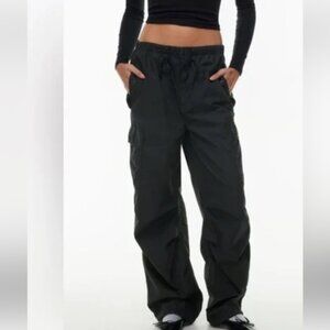 Aritzia Tna Squad Pocket Parachute Cargo Pants Baggy Black